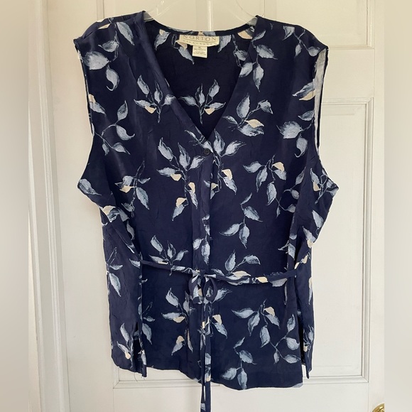 Large navy blue floral skirt - Picture 5 of 8